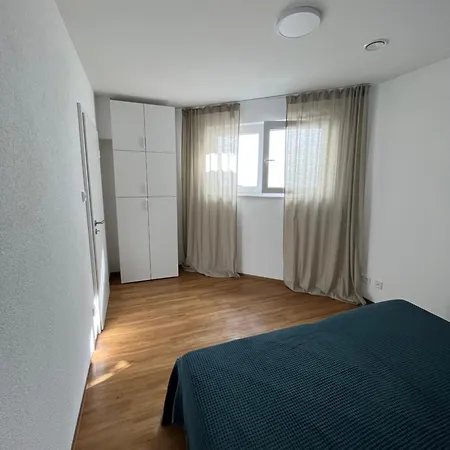 Moderne Einliegerwohnung Am Park *