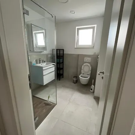 Moderne Einliegerwohnung Am Park Apartman Weingarten