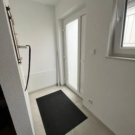 Moderne Einliegerwohnung Am Park * Weingarten