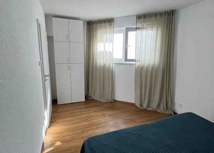 Moderne Einliegerwohnung Am Park *