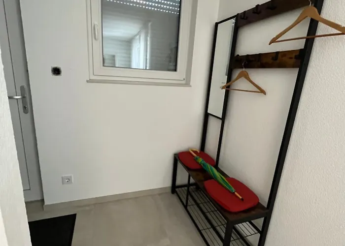 Moderne Einliegerwohnung Am Park * Вайнгартен