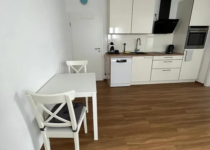 Moderne Einliegerwohnung Am Park Апартаменты *
