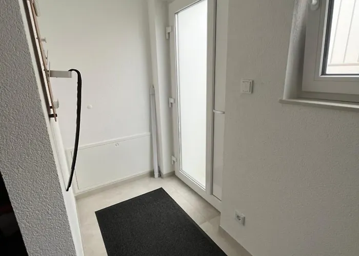 Moderne Einliegerwohnung Am Park * Вайнгартен