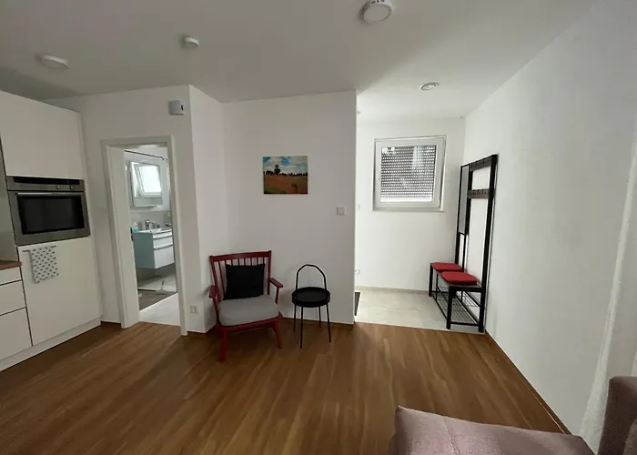 Апартаменты Moderne Einliegerwohnung Am Park Вайнгартен