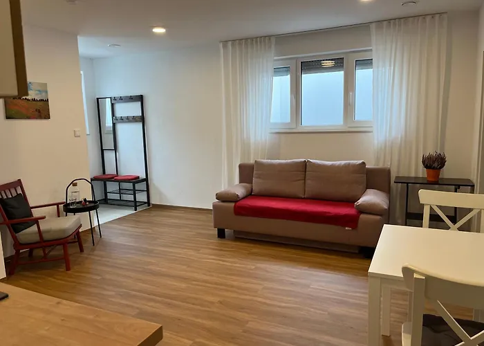 Moderne Einliegerwohnung Am Park Апартаменты *