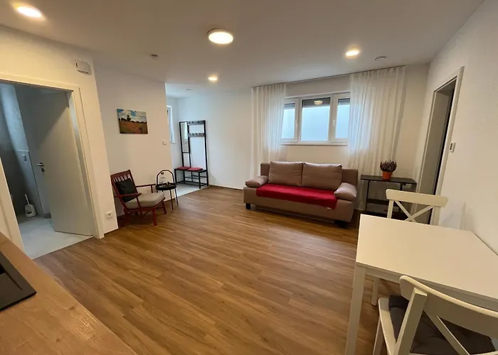 Moderne Einliegerwohnung Am Park * Вайнгартен